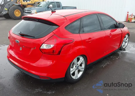 2013 Ford Focus Se z USA, uszkodzony, nr VIN 1FADP3K24DL320347